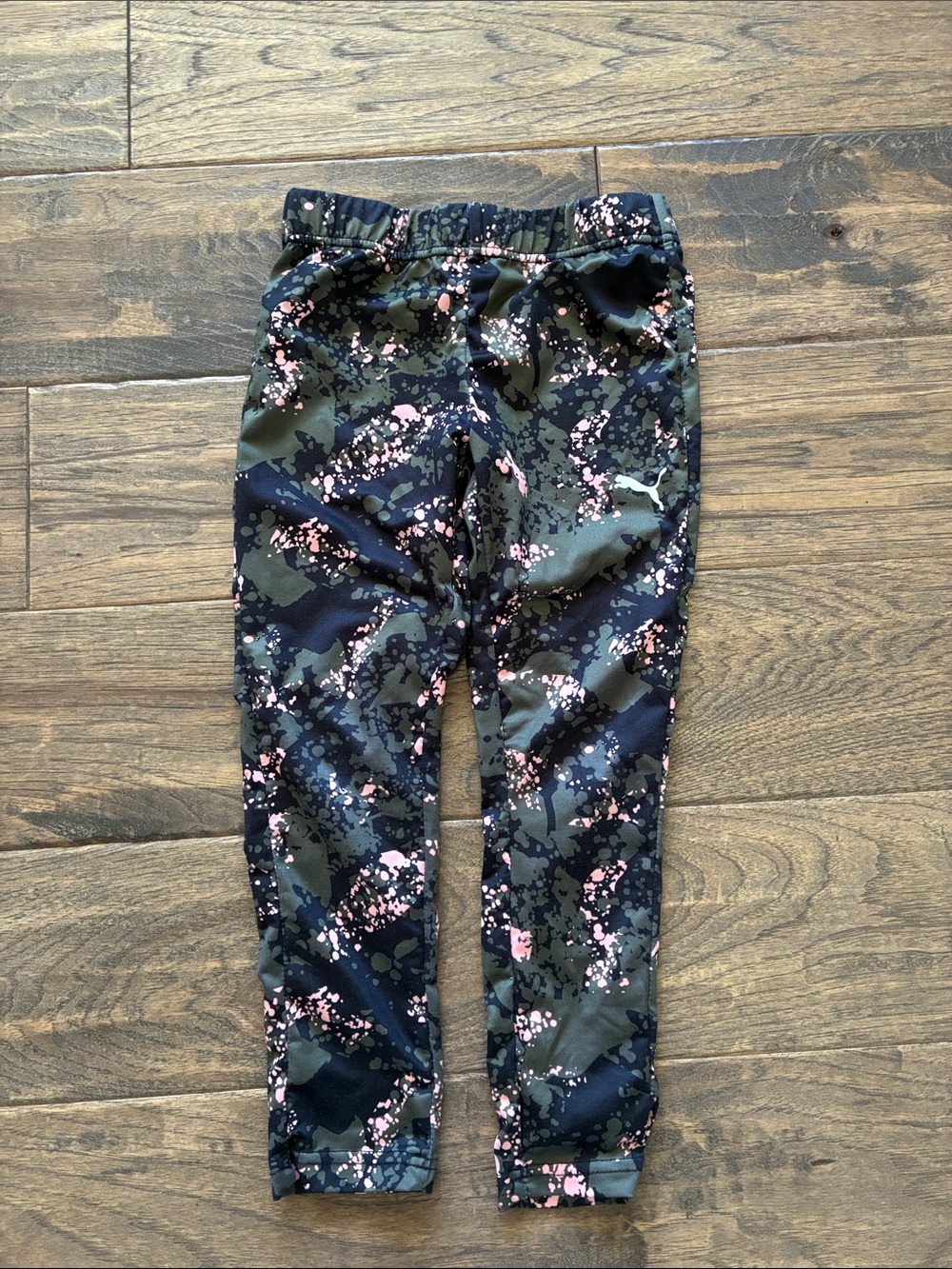 Puma Girls Dark Green Camo Leggings with Pink Splatter